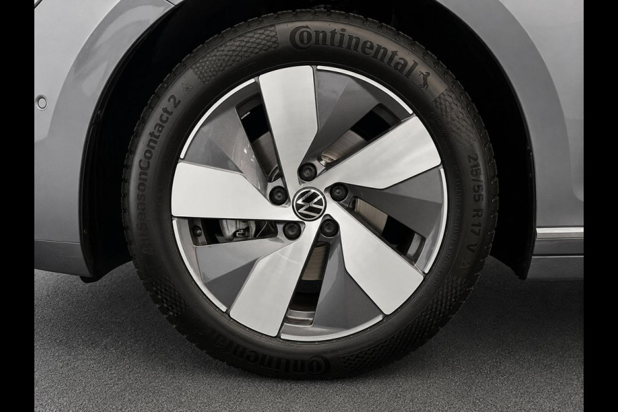 Volkswagen Passat Variant 1.5 eTSI Business Navigatie Apple Carplay Android Auto Camera Parkeerhulp Adaptive Cruise Control Stoel- en stuurverwarming Memory stoelen Virtual Cockpit Climate Control