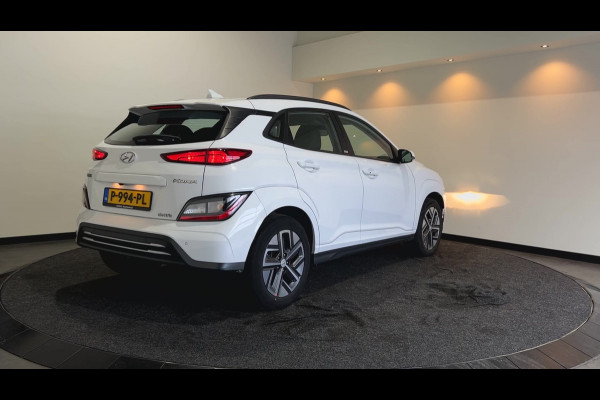 Hyundai Kona EV Comfort 39 kWh SOH 95,2% | Verwarmde stoelen | Digitaal dashboard | Warmtepomp | Navigatie