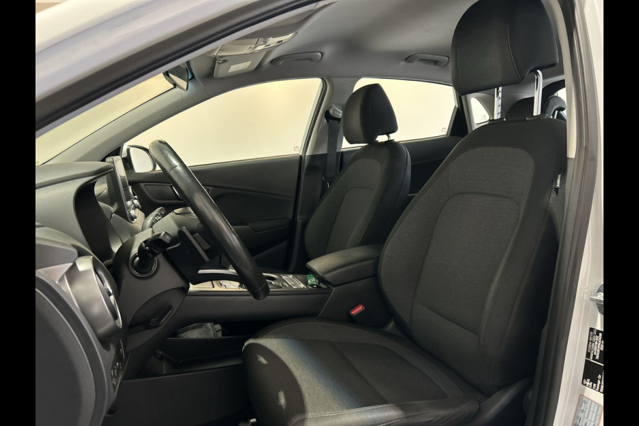 Hyundai Kona EV Comfort 39 kWh SOH 95,2% | Verwarmde stoelen | Digitaal dashboard | Warmtepomp | Navigatie