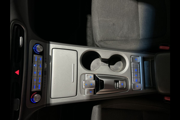 Hyundai Kona EV Comfort 39 kWh SOH 95,2% | Verwarmde stoelen | Digitaal dashboard | Warmtepomp | Navigatie