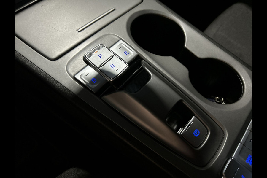 Hyundai Kona EV Comfort 39 kWh SOH 95,2% | Verwarmde stoelen | Digitaal dashboard | Warmtepomp | Navigatie