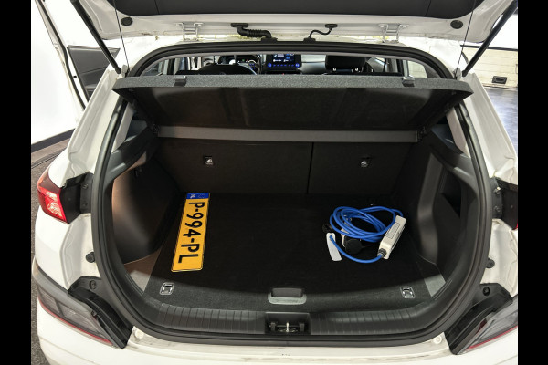 Hyundai Kona EV Comfort 39 kWh SOH 95,2% | Verwarmde stoelen | Digitaal dashboard | Warmtepomp | Navigatie