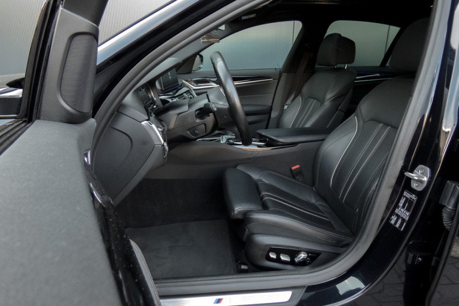 BMW 5 Serie 530i High Executive | M-pakket | Elek. voorstoelen met geheugen | Stoelverwarming | Panoramadak | Klepsysteem