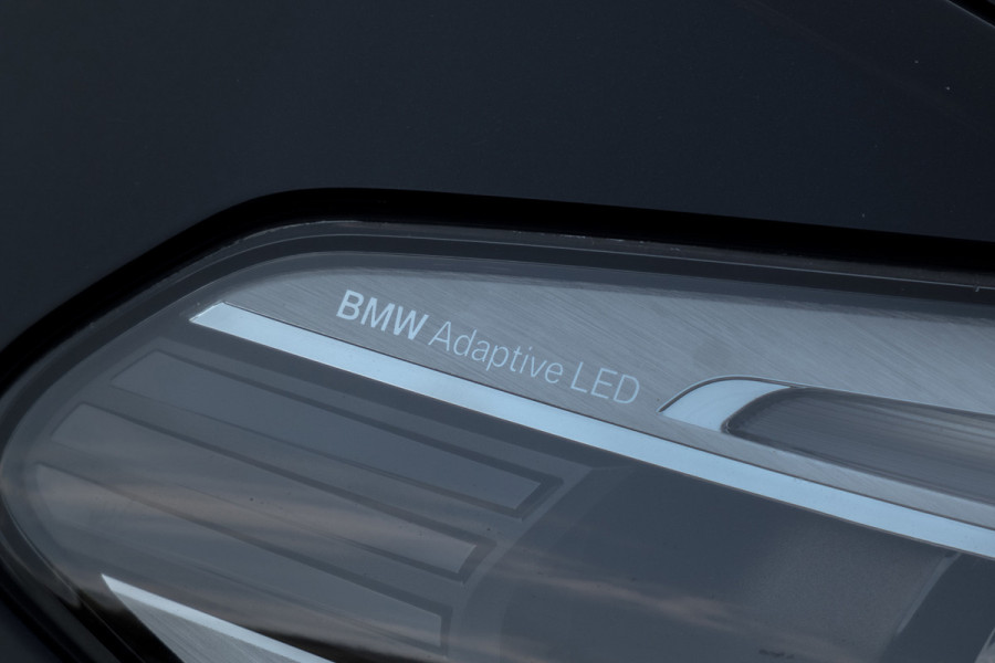 BMW 5 Serie 530i High Executive | M-pakket | Elek. voorstoelen met geheugen | Stoelverwarming | Panoramadak | Klepsysteem