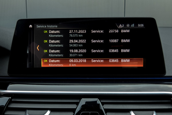 BMW 5 Serie 530i High Executive | M-pakket | Elek. voorstoelen met geheugen | Stoelverwarming | Panoramadak | Klepsysteem