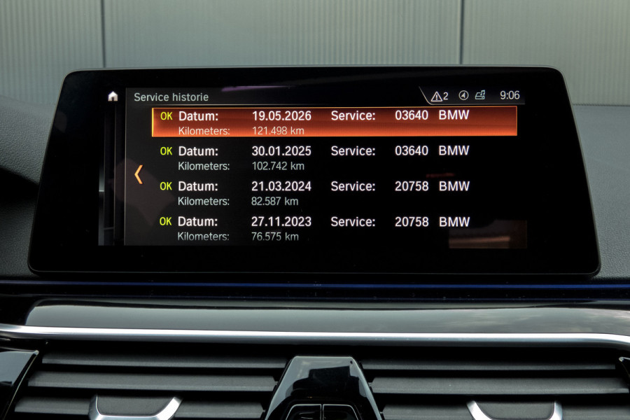 BMW 5 Serie 530i High Executive | M-pakket | Elek. voorstoelen met geheugen | Stoelverwarming | Panoramadak | Klepsysteem