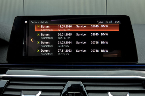 BMW 5 Serie 530i High Executive | M-pakket | Elek. voorstoelen met geheugen | Stoelverwarming | Panoramadak | Klepsysteem