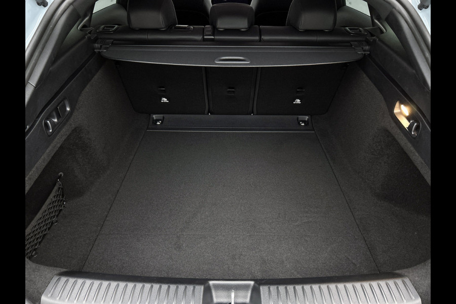 Mercedes-Benz CLA-Klasse Shooting Brake 250+ Business Solution AMG 85 kWh | Trekhaak | Vast panoramadak | Warmtewerend, donkergetint glas | URBAN GUARD | 18 inch vijfspaaks lichtmetalen AMG-velgen |