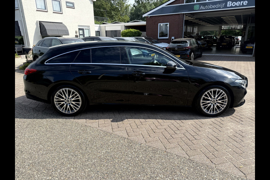 Mercedes-Benz CLA-Klasse Shooting Brake 200 d Business Luxury NL. Auto, Widescreen, Sfeerverlichting