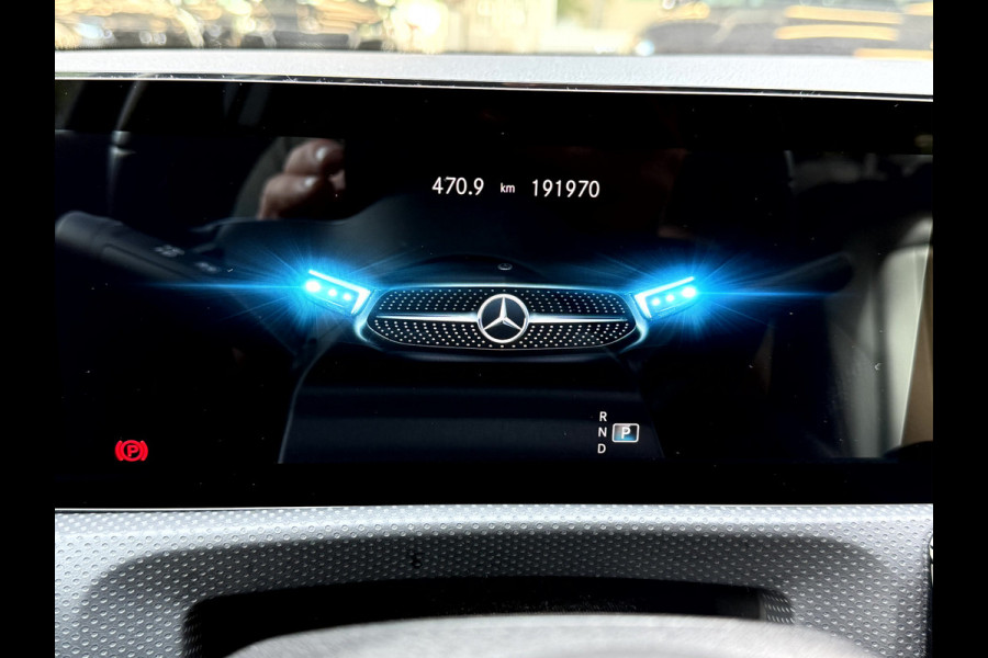 Mercedes-Benz CLA-Klasse Shooting Brake 200 d Business Luxury NL. Auto, Widescreen, Sfeerverlichting