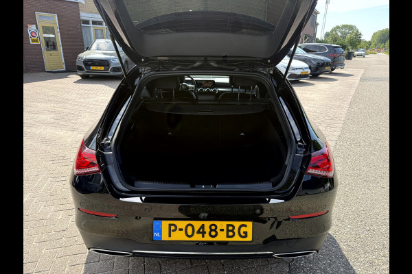 Mercedes-Benz CLA-Klasse Shooting Brake 200 d Business Luxury NL. Auto, Widescreen, Sfeerverlichting