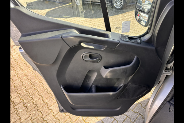 Renault Master T35 2.3 dCi 180 L2H2 Energy ( 3-Pers ) *REFRIGERATED | DOUBLE-SLIDINGDOORS | CAMERA | AIRCO | BLINDSPOT | CRUISE | PDC | TOWBAR*