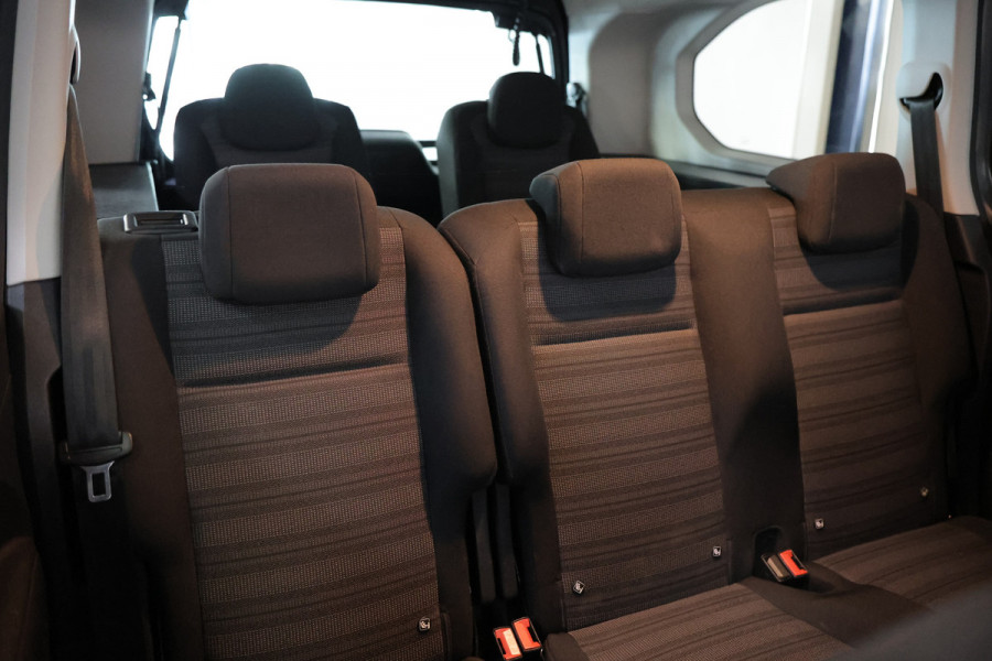 Opel Combo Tour 1.2 Turbo Innovation XL 7pers AUTOM NAVI Carplay TREKH 360 Cam L2H1 '22