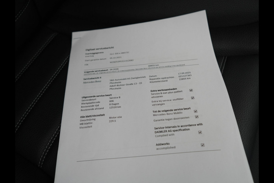 Mercedes-Benz GLC 300e 4MATIC Business Solution AMG PHEV 313pk Dealer O.H. | Trekhaak Afn. | Adaptive Cruise | Head Up | 360 Camera | Multi Beam LED | Lederen Sportstoelen Memory & Massage | Sfeerverlichting | Stoelverwarming | Apple Carplay | Blis | Navigatie | DAB | Plug In Hybrid |