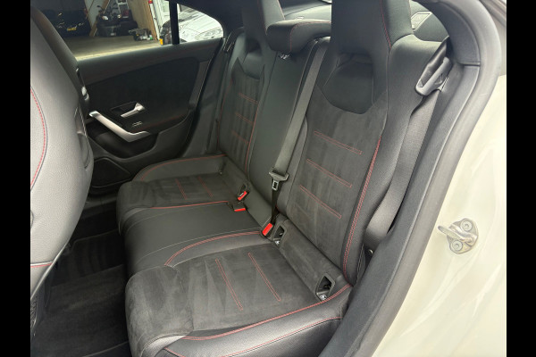 Mercedes-Benz CLA-Klasse 180 Premium Plus 10 INCH WIDESCREEN
