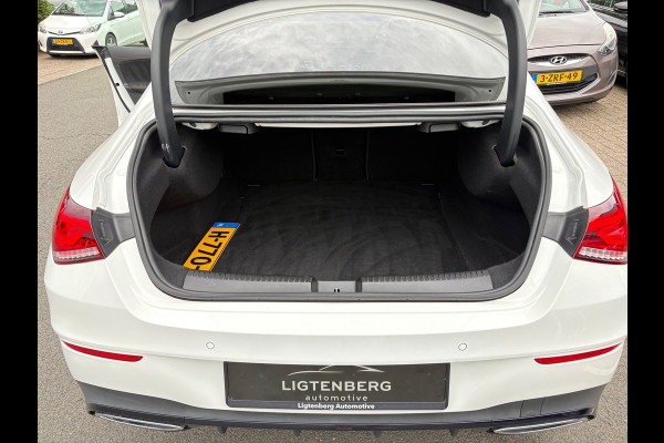 Mercedes-Benz CLA-Klasse 180 Premium Plus 10 INCH WIDESCREEN