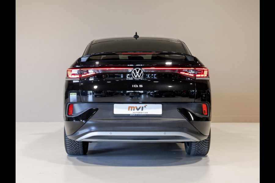Volkswagen ID.5 Pro 77 kWh SOH 95% / 204pk / Achteruitrij camera / Stoelverwarming /