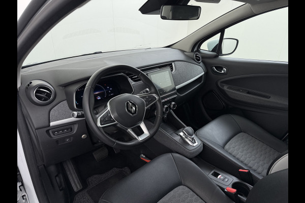 Renault ZOE R135 Zen **52kWh** Warmtepomp Eigen Accu Navi Ecc Apple Carplay/Android Auto Keyless Bluetooth Cruise Control Pdc SOH 76% Regen-Lichtsensor Led Lmv Isofix Lane Assist 1e Eigenaar Dealeronderhouden Origineel Nederlandse Auto