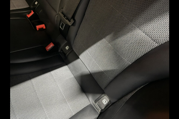 Mercedes-Benz C-Klasse 180 Business Solution|AMG|Camera|Lane Ass|Leder|69.000 KM|Facelift|Groot scherm|Garantie