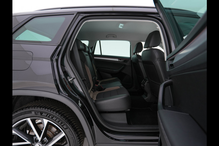 Škoda Kodiaq 1.5 TSI Business Edition (INCL-BTW) *LEATHER-FABRIC | FULL-LED | DIGI-COCKPIT | CAMERA | KEYLESS | DAB+ | NAVI-FULLMAP | SPORTSEATS | PRIVACY-GLASS | ECC | PDC | TOWBAR | CRUISE | 20''ALU*