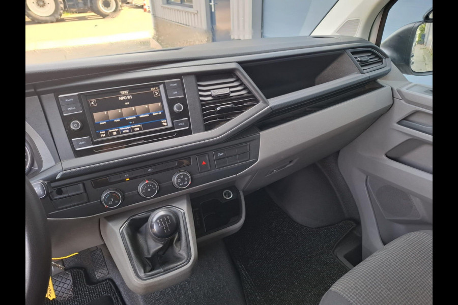 Volkswagen Transporter 2.0 TDI L2H1 30 Comfortline CARPLAY / L2H1 / CRUISE CONTROLE / AIRCO / EURO 6