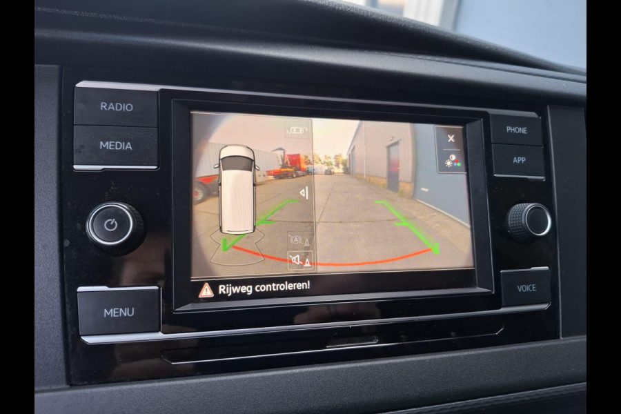 Volkswagen Transporter 2.0 TDI L2H1 30 Comfortline CARPLAY / L2H1 / CRUISE CONTROLE / AIRCO / EURO 6