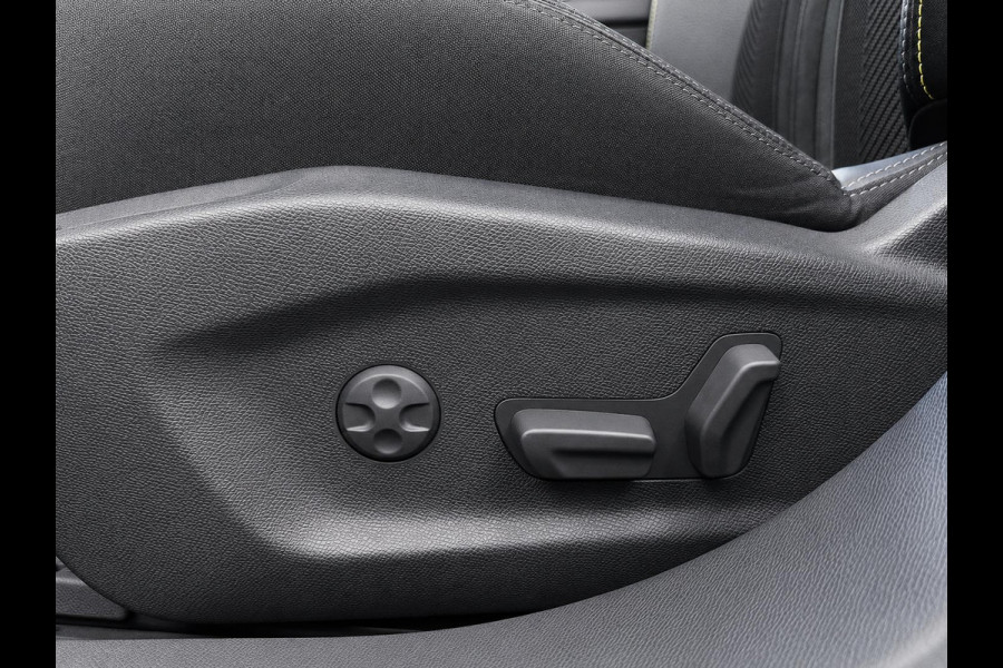 Peugeot 308 SW 1.6 Plug-in Hybrid 225 GT Camera Navigatie Apple Carplay Adaptive Cruise Control Stoelmassage Android Auto Camera Parkeersensoren  Stoelverwarming FULL LED Climate Control Virtual Cockpit Lichtmetalen velgen
