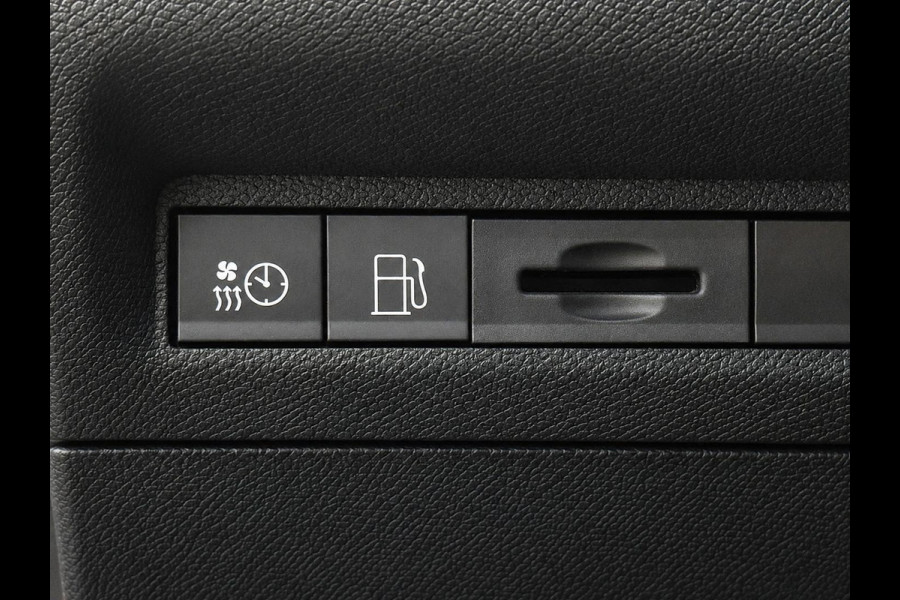 Peugeot 308 SW 1.6 Plug-in Hybrid 225 GT Camera Navigatie Apple Carplay Adaptive Cruise Control Stoelmassage Android Auto Camera Parkeersensoren  Stoelverwarming FULL LED Climate Control Virtual Cockpit Lichtmetalen velgen