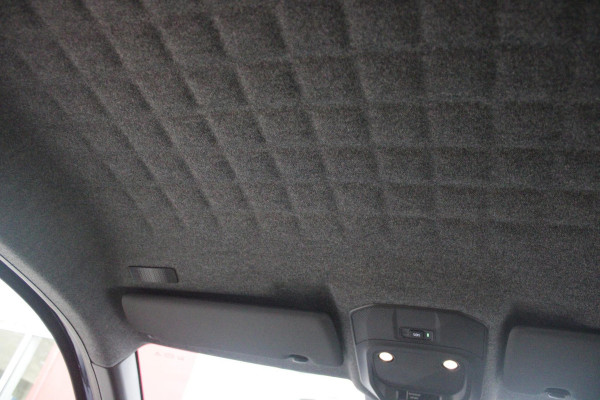 Renault 5 COMFORT RANGE ICONIC CINQ 150PK 52 kWh | PACK WINTER: ELEKTRISCH VERWARMBARE VOORSTOELEN/ELEKTRISCH VERWARMBAAR STUURWIEL/BESTUURDERSSTOEL MET ELEKTRISCH VERSTELBARE LENDESTEUN/IN HOOGTE VERSTELBARE PASSAGIERSSTOEL | PACK PREMIUM SOUND HARMAN KARDON: 9 SPEAKERS WAARVAN 1 SUBWOOFER/VERMOGEN 410 WATT/5 GELUIDSSFEREN: STUDIO/PODCAST/CONCERT/CLUB EN IMMERSION | PACK PARKING: FULL EASY PARK ASSIST MET PARKEERSENSOREN AAN VOOR EN ZIJKANT | PACK SAFETY & ADVANCED DRIVING ASSIST: INTELLIGENT ADAPTIVE CRUISE CONTROL,GEBRUIKT KAARTDATA OM SNELHEID AAN TE PASSEN/ACCUPANT SAFETY E