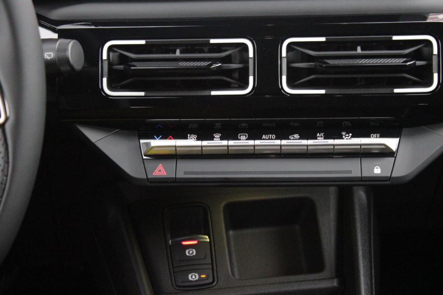 Renault 5 COMFORT RANGE ICONIC CINQ 150PK 52 kWh | PACK WINTER: ELEKTRISCH VERWARMBARE VOORSTOELEN/ELEKTRISCH VERWARMBAAR STUURWIEL/BESTUURDERSSTOEL MET ELEKTRISCH VERSTELBARE LENDESTEUN/IN HOOGTE VERSTELBARE PASSAGIERSSTOEL | PACK PREMIUM SOUND HARMAN KARDON: 9 SPEAKERS WAARVAN 1 SUBWOOFER/VERMOGEN 410 WATT/5 GELUIDSSFEREN: STUDIO/PODCAST/CONCERT/CLUB EN IMMERSION | PACK PARKING: FULL EASY PARK ASSIST MET PARKEERSENSOREN AAN VOOR EN ZIJKANT | PACK SAFETY & ADVANCED DRIVING ASSIST: INTELLIGENT ADAPTIVE CRUISE CONTROL,GEBRUIKT KAARTDATA OM SNELHEID AAN TE PASSEN/ACCUPANT SAFETY E