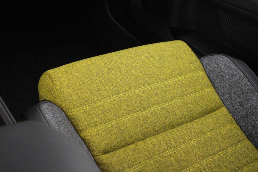 Renault 5 COMFORT RANGE ICONIC CINQ 150PK 52 kWh | PACK WINTER: ELEKTRISCH VERWARMBARE VOORSTOELEN/ELEKTRISCH VERWARMBAAR STUURWIEL/BESTUURDERSSTOEL MET ELEKTRISCH VERSTELBARE LENDESTEUN/IN HOOGTE VERSTELBARE PASSAGIERSSTOEL | PACK PREMIUM SOUND HARMAN KARDON: 9 SPEAKERS WAARVAN 1 SUBWOOFER/VERMOGEN 410 WATT/5 GELUIDSSFEREN: STUDIO/PODCAST/CONCERT/CLUB EN IMMERSION | PACK PARKING: FULL EASY PARK ASSIST MET PARKEERSENSOREN AAN VOOR EN ZIJKANT | PACK SAFETY & ADVANCED DRIVING ASSIST: INTELLIGENT ADAPTIVE CRUISE CONTROL,GEBRUIKT KAARTDATA OM SNELHEID AAN TE PASSEN/ACCUPANT SAFETY E