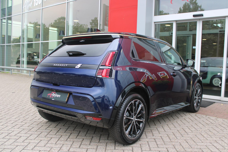 Renault 5 COMFORT RANGE ICONIC CINQ 150PK 52 kWh | PACK WINTER: ELEKTRISCH VERWARMBARE VOORSTOELEN/ELEKTRISCH VERWARMBAAR STUURWIEL/BESTUURDERSSTOEL MET ELEKTRISCH VERSTELBARE LENDESTEUN/IN HOOGTE VERSTELBARE PASSAGIERSSTOEL | PACK PREMIUM SOUND HARMAN KARDON: 9 SPEAKERS WAARVAN 1 SUBWOOFER/VERMOGEN 410 WATT/5 GELUIDSSFEREN: STUDIO/PODCAST/CONCERT/CLUB EN IMMERSION | PACK PARKING: FULL EASY PARK ASSIST MET PARKEERSENSOREN AAN VOOR EN ZIJKANT | PACK SAFETY & ADVANCED DRIVING ASSIST: INTELLIGENT ADAPTIVE CRUISE CONTROL,GEBRUIKT KAARTDATA OM SNELHEID AAN TE PASSEN/ACCUPANT SAFETY E
