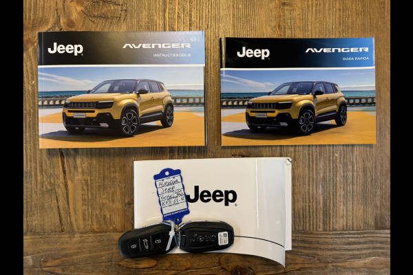 Jeep Avenger Summit 54 kWh SOH 96% Clima Camera Carplay PDC voor en achter Half Leder