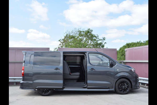 Opel Vivaro-e Dubbele Cabine 75kWh | STX Sport | Mooiste  bus van NL (!) | Lederen bekleding | Spoilerpakket | 18 inch Lichtmetalen velgen | Dynamic Comfort NAV Pakket | Winterpakket | 2x schuifdeur | Betimmering | Comfortstoelen |