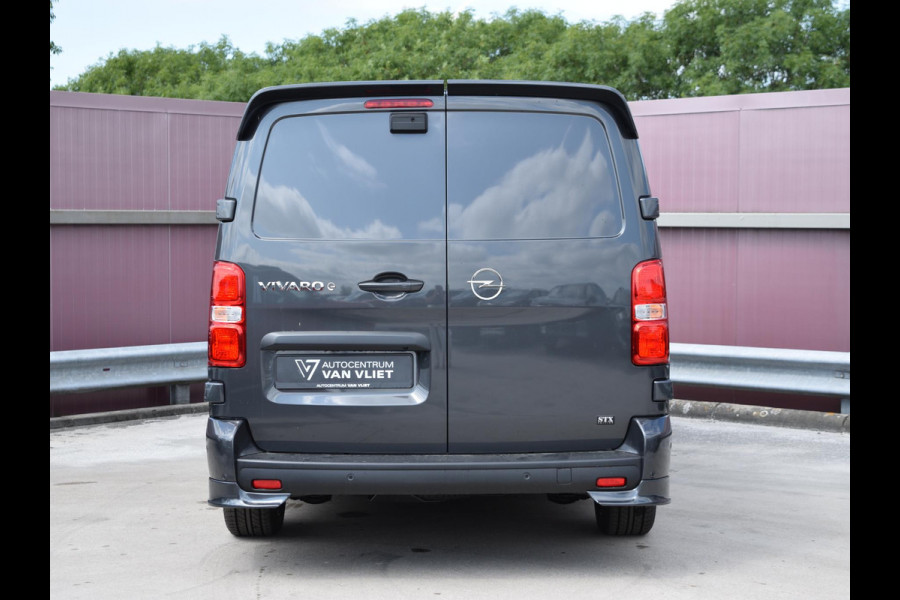 Opel Vivaro-e Dubbele Cabine 75kWh | STX Sport | Mooiste  bus van NL (!) | Lederen bekleding | Spoilerpakket | 18 inch Lichtmetalen velgen | Dynamic Comfort NAV Pakket | Winterpakket | 2x schuifdeur | Betimmering | Comfortstoelen |