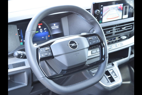 Opel Vivaro-e Dubbele Cabine 75kWh | STX Sport | Mooiste  bus van NL (!) | Lederen bekleding | Spoilerpakket | 18 inch Lichtmetalen velgen | Dynamic Comfort NAV Pakket | Winterpakket | 2x schuifdeur | Betimmering | Comfortstoelen |