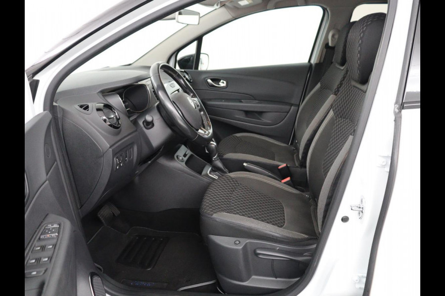 Renault Captur 1.3 TCe Intens | Stoelverwarming | Camera | Park assist | Cruise control | Carplay | Climate control | Dodehoek detectie | Navigatie | Full LED