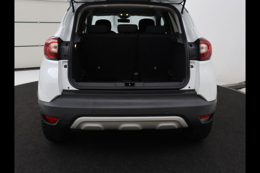Renault Captur 1.3 TCe Intens | Stoelverwarming | Camera | Park assist | Cruise control | Carplay | Climate control | Dodehoek detectie | Navigatie | Full LED