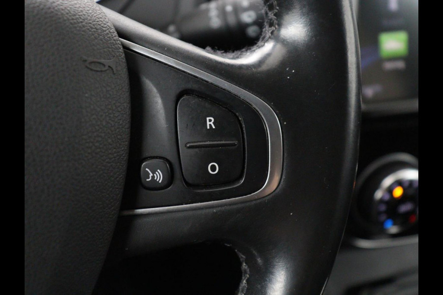 Renault Captur 1.3 TCe Intens | Stoelverwarming | Camera | Park assist | Cruise control | Carplay | Climate control | Dodehoek detectie | Navigatie | Full LED