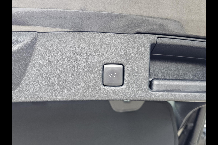 Ford Kuga 2.5 PHEV ST-Line X Trekhaak | Panorama Dak | Winter Pack | Adaptieve Cruise | Alcantara leder | Dodehoekdetectie etc.
