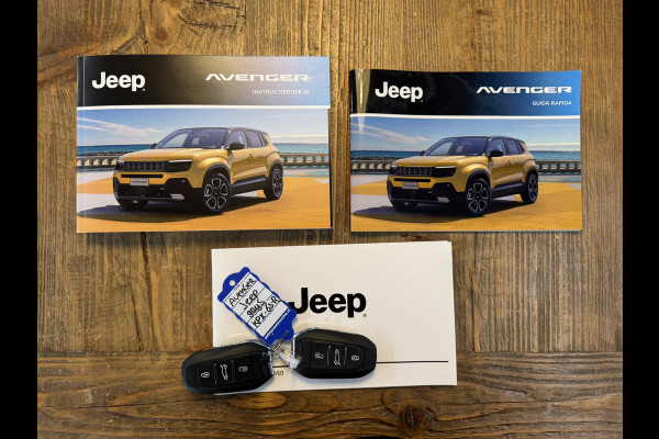 Jeep Avenger Summit 54 kWh SOH 96% Clima Camera Carplay Adaptive Cruise PDC voor en achter Half Leder