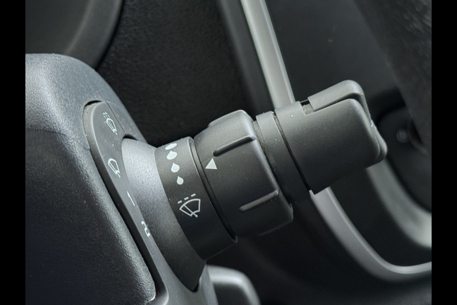 Renault Kangoo 1.5dCi 81PK Trekhaak Navi Euro 6 Imperiaal Airco Cruise Control Bluetooth Pdc Inbouwkasten Betonplex Vloer Wandbetimmering Schuifdeur 1e Eigenaar Origineel Nederlandse Auto