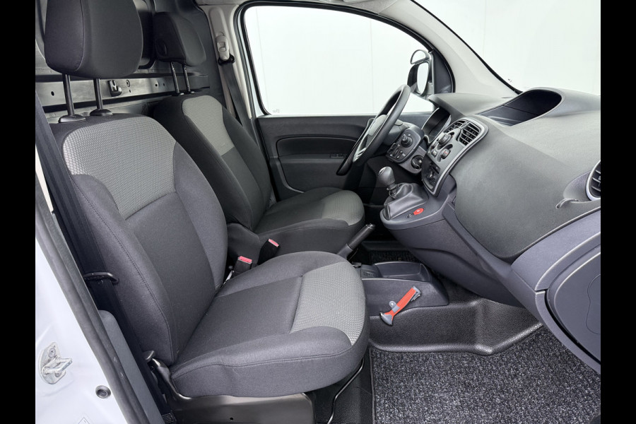 Renault Kangoo 1.5dCi 81PK Trekhaak Navi Euro 6 Imperiaal Airco Cruise Control Bluetooth Pdc Inbouwkasten Betonplex Vloer Wandbetimmering Schuifdeur 1e Eigenaar Origineel Nederlandse Auto
