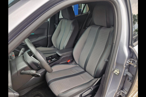 Peugeot 2008 1.2 PureTech Allure Pack Luxe uitvoering | 1e Eigenaar | Hoge instap | Trekhaak | Navigatie | Cruisecontrole | Led dagrijverlichting