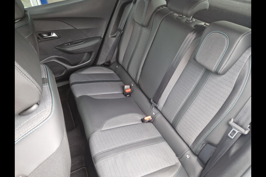 Peugeot 2008 1.2 PureTech Allure Pack Luxe uitvoering | 1e Eigenaar | Hoge instap | Trekhaak | Navigatie | Cruisecontrole | Led dagrijverlichting