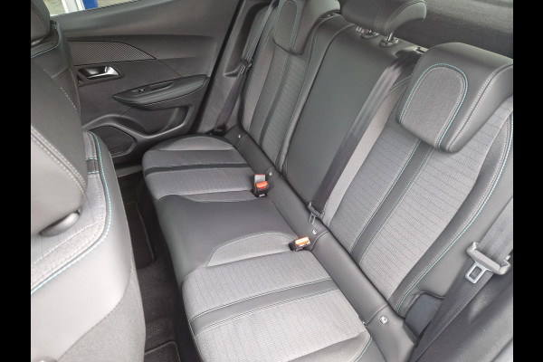 Peugeot 2008 1.2 PureTech Allure Pack Luxe uitvoering | 1e Eigenaar | Hoge instap | Trekhaak | Navigatie | Cruisecontrole | Led dagrijverlichting