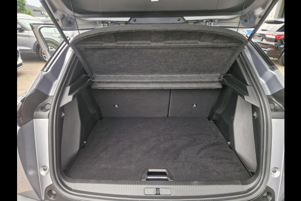 Peugeot 2008 1.2 PureTech Allure Pack Luxe uitvoering | 1e Eigenaar | Hoge instap | Trekhaak | Navigatie | Cruisecontrole | Led dagrijverlichting