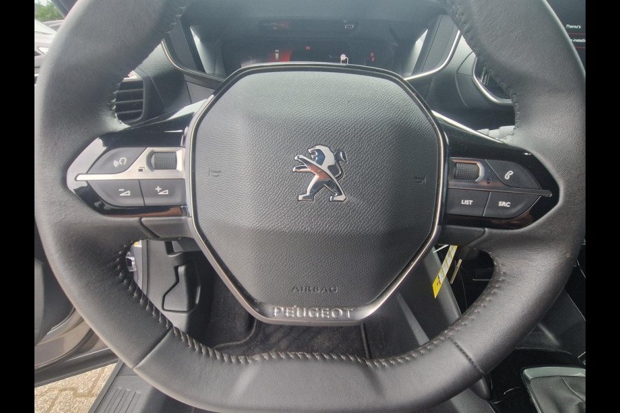 Peugeot 2008 1.2 PureTech Allure Pack Luxe uitvoering | 1e Eigenaar | Hoge instap | Trekhaak | Navigatie | Cruisecontrole | Led dagrijverlichting