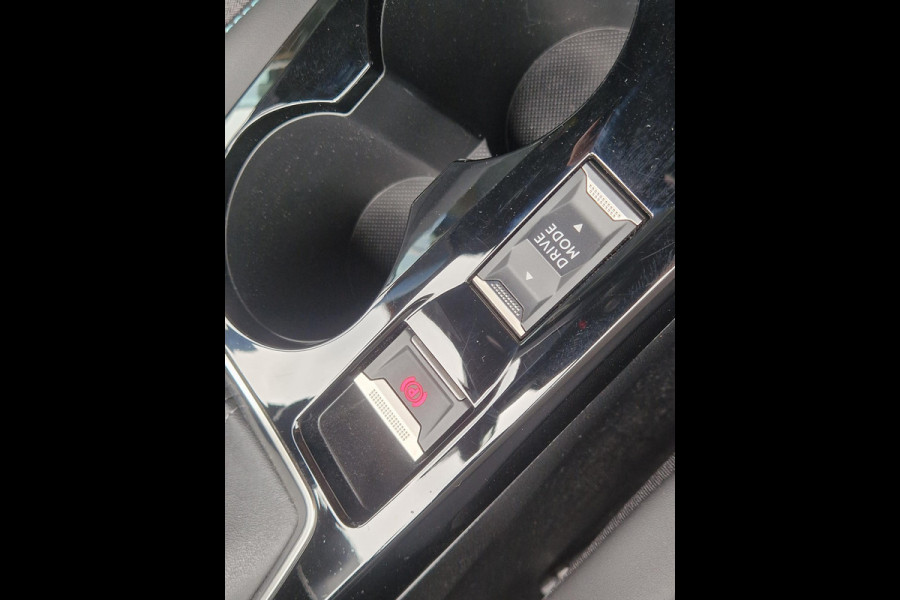 Peugeot 2008 1.2 PureTech Allure Pack Luxe uitvoering | 1e Eigenaar | Hoge instap | Trekhaak | Navigatie | Cruisecontrole | Led dagrijverlichting