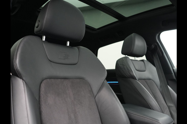Audi e-tron 50 Quattro S Line 71 kWh 313pk Dealer O.H. | Panodak | Luchtvering | Head Up | Adaptive Cruise | Bang & Olufsen | Camera | Matrix LED | Alcantara Sportstoelen Memory & Verwarmd | Sfeerverlichting | Apple Carplay | Keyless | Blis |